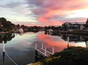 The View - Captains Cove Waterfront Resort Paynesville